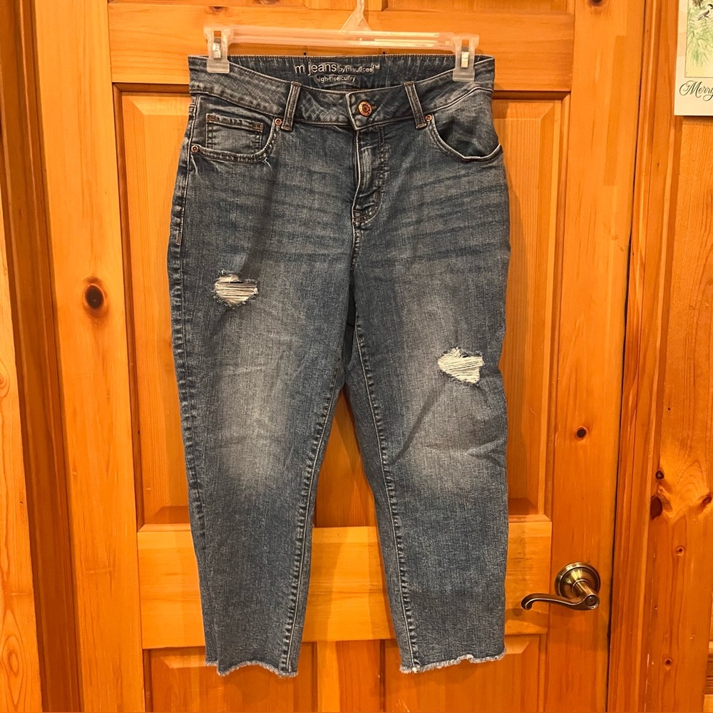 Maurice’s capris raw hem high rise curvy